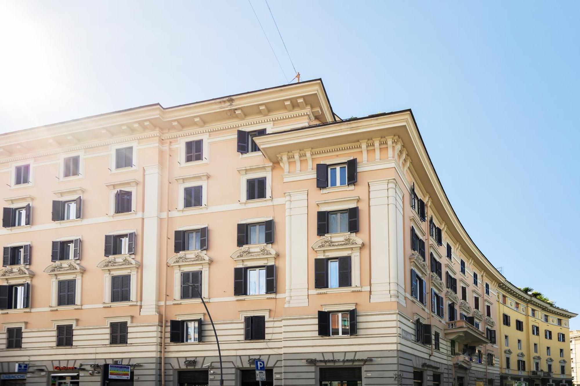 Live Roma - Chez Le Roi Luxury Apartment Exterior foto